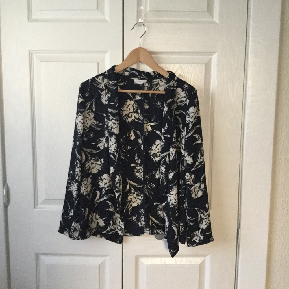Lush Open Front Floral Black and White Cardigan EUC